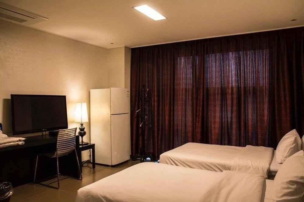 G Tourist Hotel Wolmido Incshon Kültér fotó